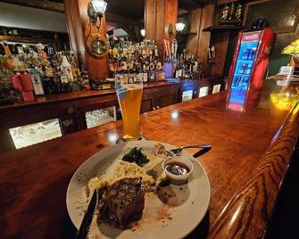 The Lake House Lodge - Richfield Springs - Bar