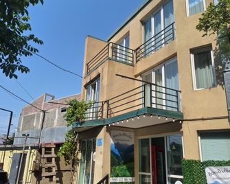 Hotel Nina - Tiflis - Edificio