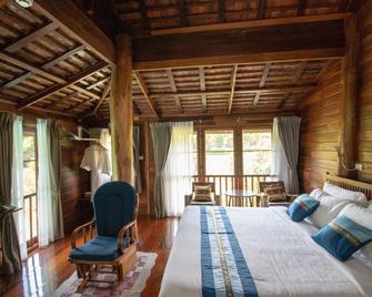 Royal Train Garden Resort - Hang Dong - Slaapkamer