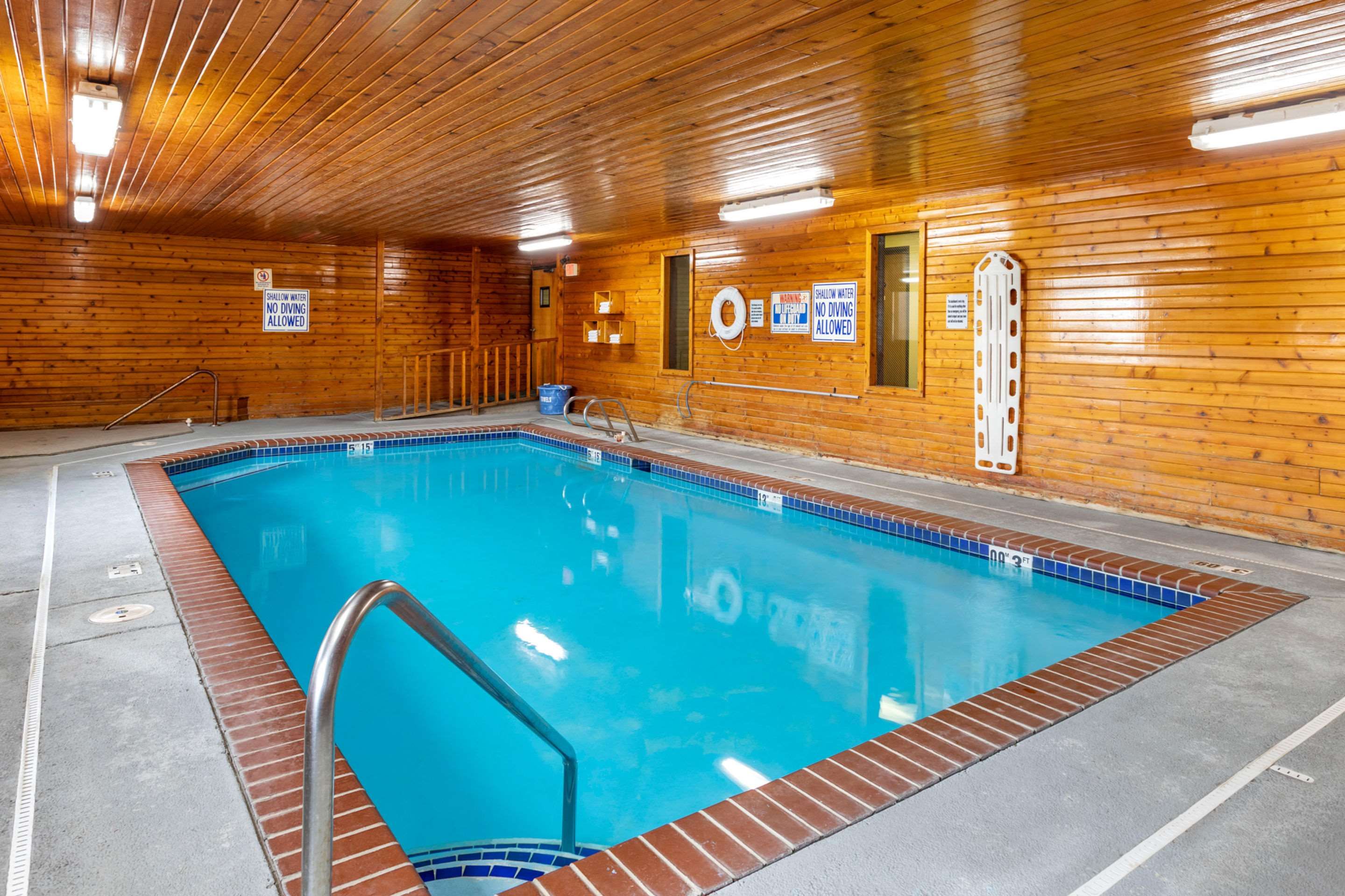 Econo Lodge 62 Longmont Hotel Deals Reviews - Kayak