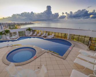 بيست ويسترن بريمير ماسيو - ماسيو - حوض السباحة