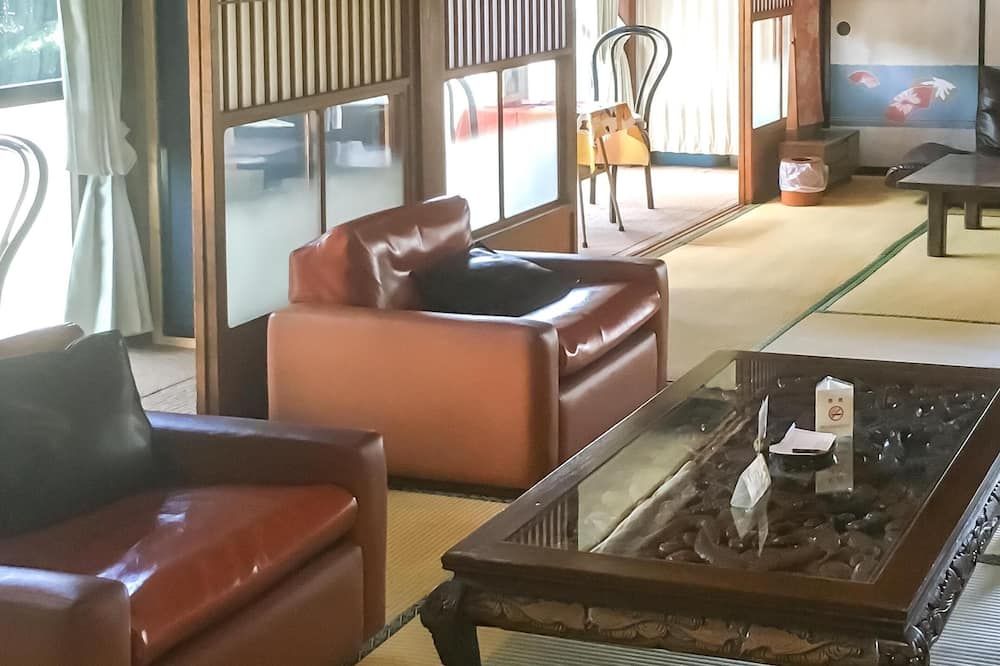 وافو جيست هاوس كاشيوايا - هوستل