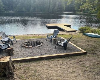 Algonquin Waterfront and Winter Paradise With Sunsets - Algonquin Highlands - פטיו