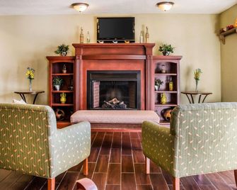 Quality Inn Holland - Toledo - Holland - Vestíbul