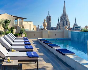 H10 Madison - Barcelona - Piscina