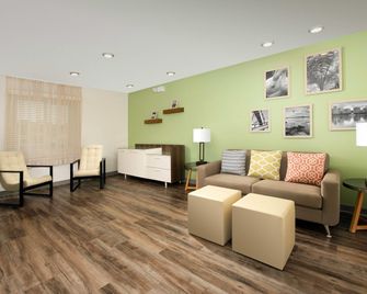 Woodspring Suites - מינוט - בניין