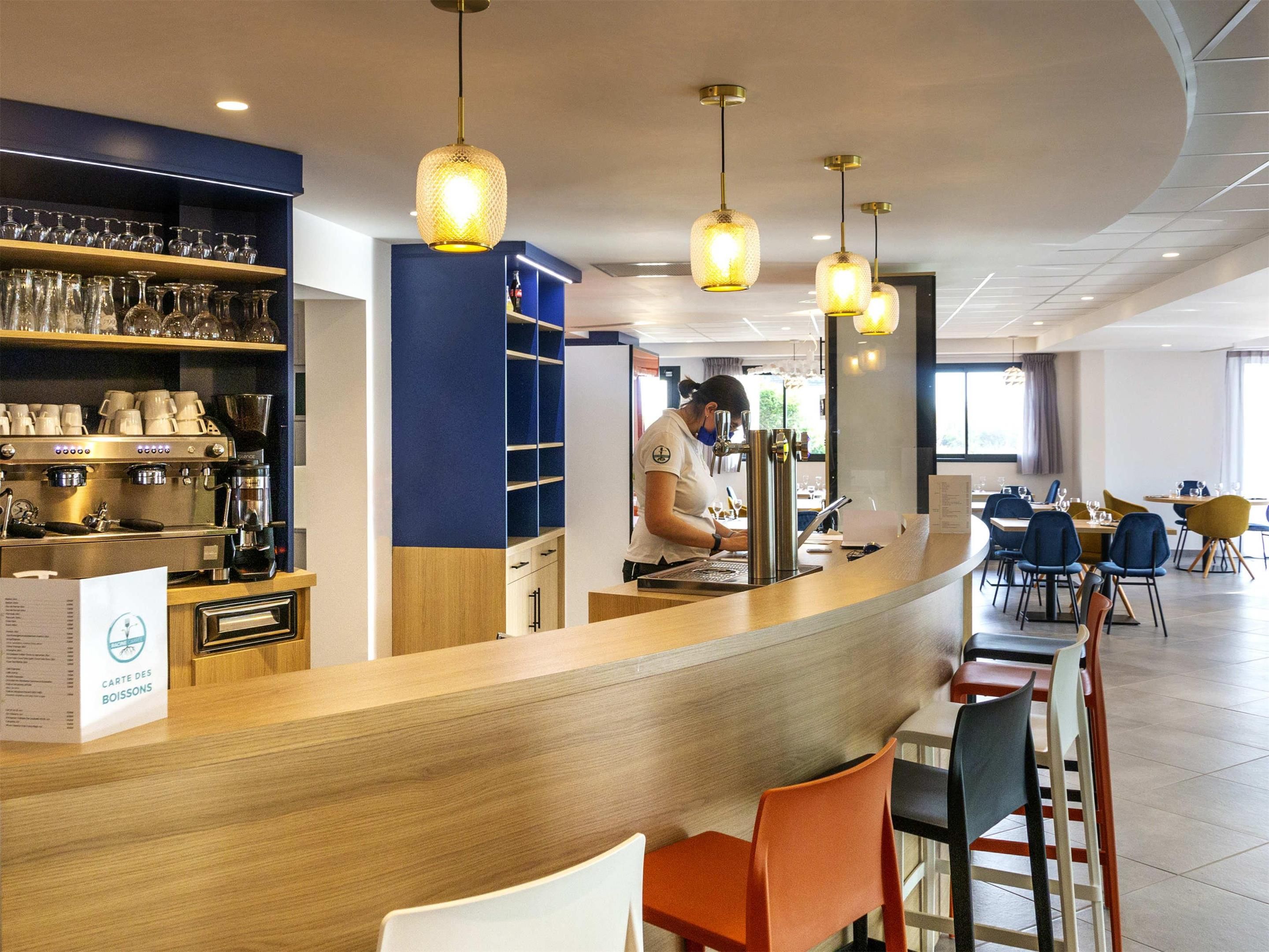 ibis Styles Fougeres - Fougères - Bar