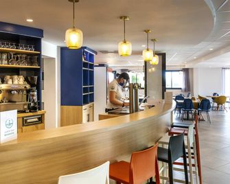 ibis Styles Fougeres - Fougères - Bar