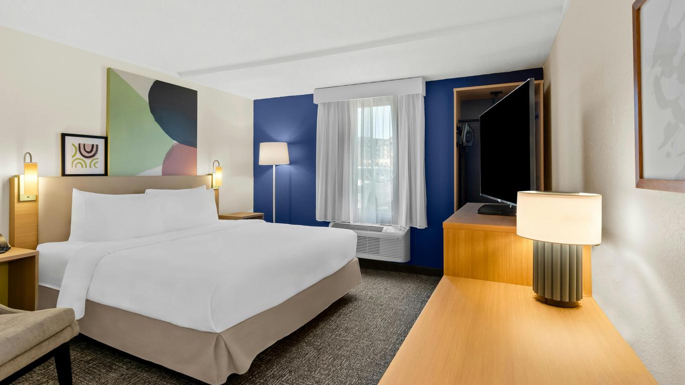 Spark by Hilton Daleville Roanoke North