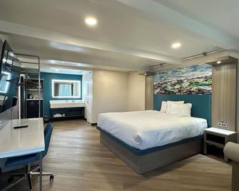 Costa Mesa Inn - Newport Beach Area - Costa Mesa - Bedroom