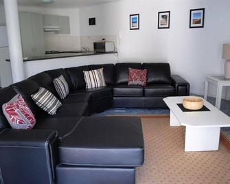 Surfside on the Beach - Caloundra - Pokój dzienny