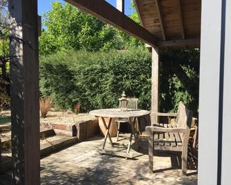 The Studio @ Aubrey Cottage - Chichester - Patio