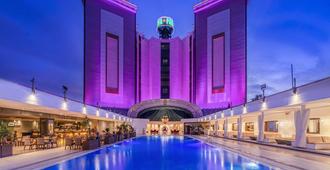 Grand Pasha Lefkosa Hotel & Casino & Spa - Lefkoşa - Havuz