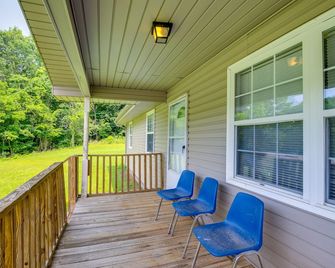 Huntsville Vacation Rental with Fire Pit - Huntsville - Balcón