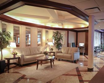 Norwalk Inn & Conference Center - Norwalk - Lobby