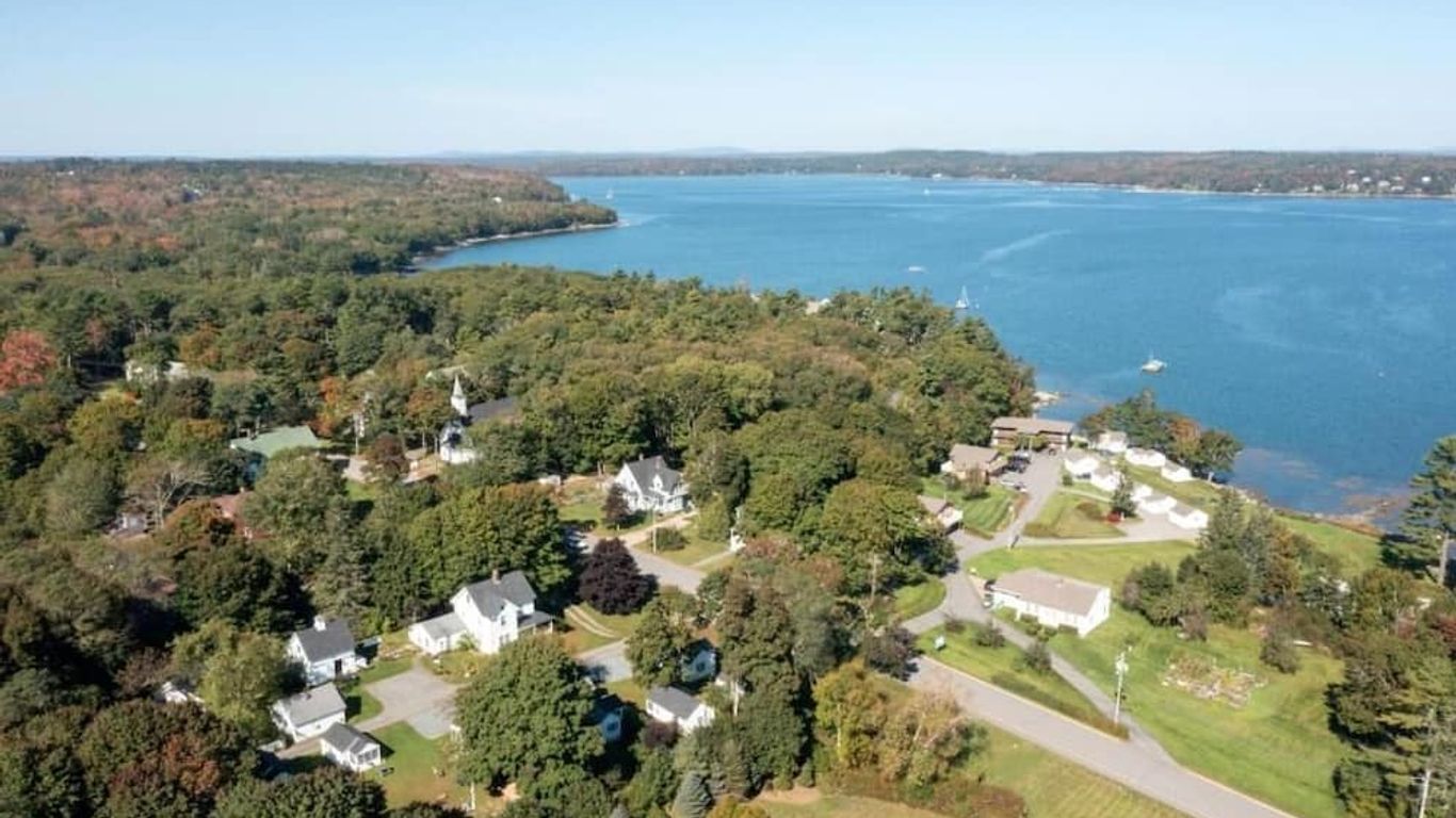 Bar Harbor Cottages and Suites