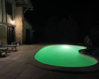 Maison Dans les Landes Avec Piscine et Jardin - Labastide-d'Armagnac - Piscina