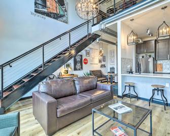 Central Atlantic Station Loft in Walkable Location - Atlanta - Sala de estar