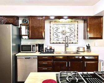 Hidden Gem Retreat In The Heart Of Payso - Payson - Kitchen
