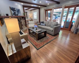 Villa La Reforma - Newly Designed 4br House & Pool In Los Angeles By Topanga - Los Angeles - Living room