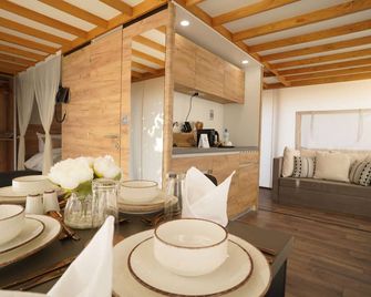 Bab Al Nojoum Hudayriyat Camp - Abu Dabi - Comedor