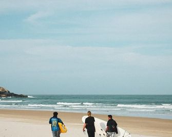 Sea Wolf Surf Hostel - Florianópolis - Praia