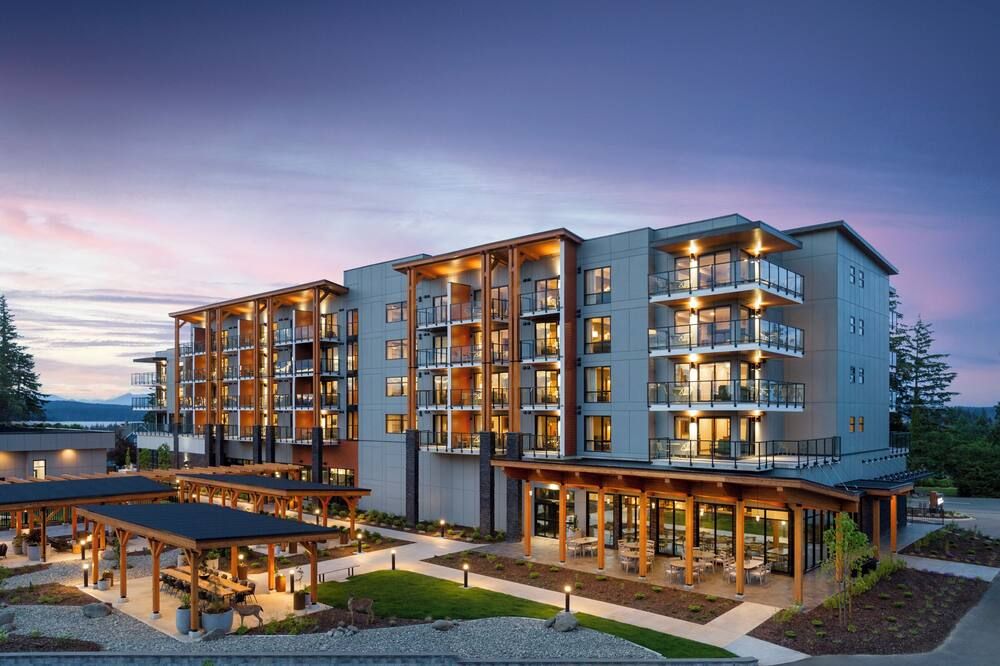 Naturally Pacific Resort - Campbell River - Building