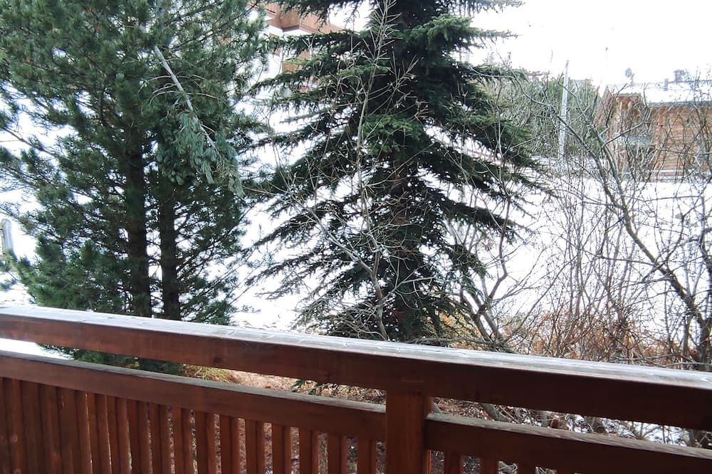 Chalet Cirmolo - ליביניו - מרפסת