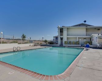Motel 6 El Paso West - El Paso - Pool