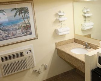 Town and Country Inn - Santa Maria