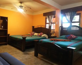 Hospedaje El Viajero - Panajachel - Soverom