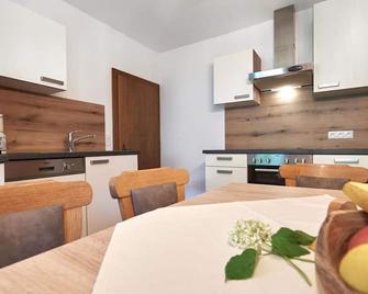 Apartment (4-6 pers./2 bedrooms) - Pension Erz-Anger - Flachau - Kitchen
