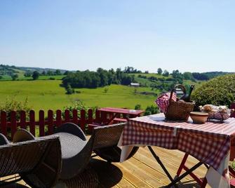 Gîte insolite 'Le Coup de Foudre' Sa Vue Panoramique - Vimoutiers - Patio