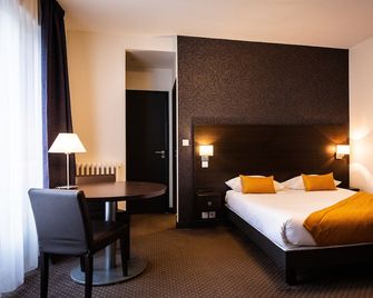Hotel Astrid Caen centre - Каен - Спальня