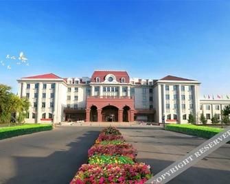 Shuangcheng Hotel - Turfán - Edificio