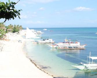 Blue Corals Beach Resort - Daanbantayan - Μπαλκόνι