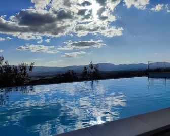 Cafaggio Primo, exclusive use of farmhouse with pool and a breathtaking view - Loro Ciuffenna - Pool