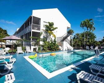 Marco Island Lakeside Inn - Marco Island - Piscine