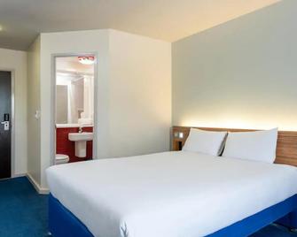 Go2 Lancaster Centre Hotel By OYO - Lancaster - Bedroom
