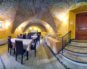 Rooms & Apartments Silak - Pettau - Restaurant