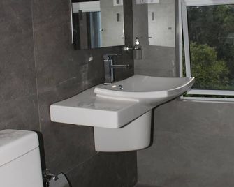e-stay Hanthana Kandy - Kandy - Bathroom