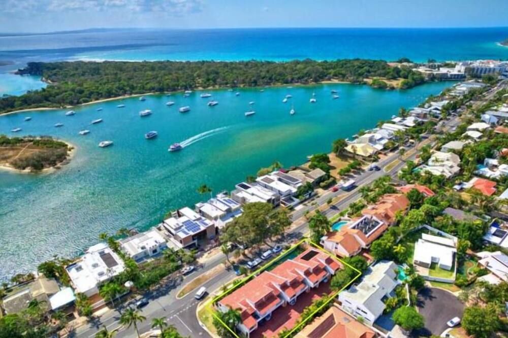 Noosa Parade Holiday Inn - Noosa Heads - Vista exterior
