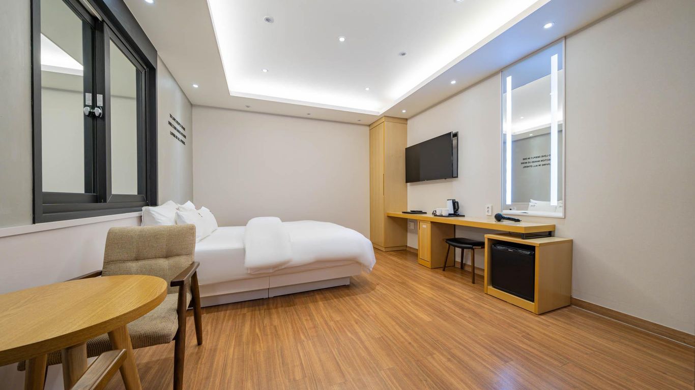 Changwon Jinhae Hotel Raum