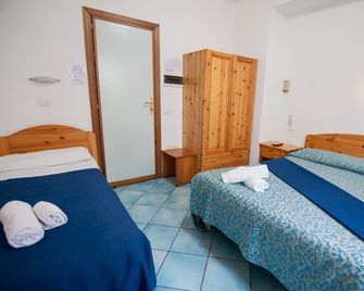 Albergo Macrì - Ischia - Schlafzimmer