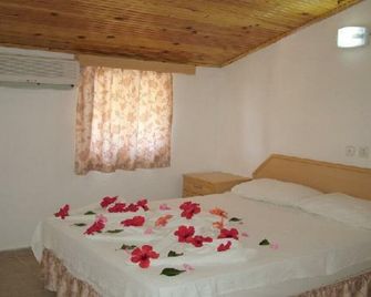 Ince Apartments - İçmeler - Habitación