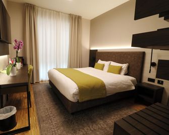 Threeland Hotel - Pétange
