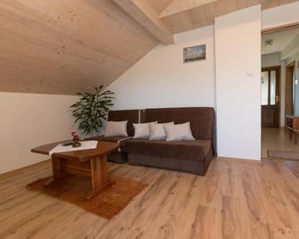 Apartmani Prebeg - Rakovica - Wohnzimmer