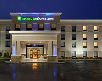 Holiday Inn Express & Suites Malone By IHG - Malone - Gebouw