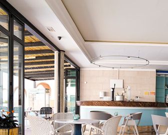 Rosamar Ibiza Hotel Only Adults - Sant Josep de sa Talaia - Bar
