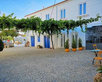 Oryza Guest House& Suites - Coimbra - Patio